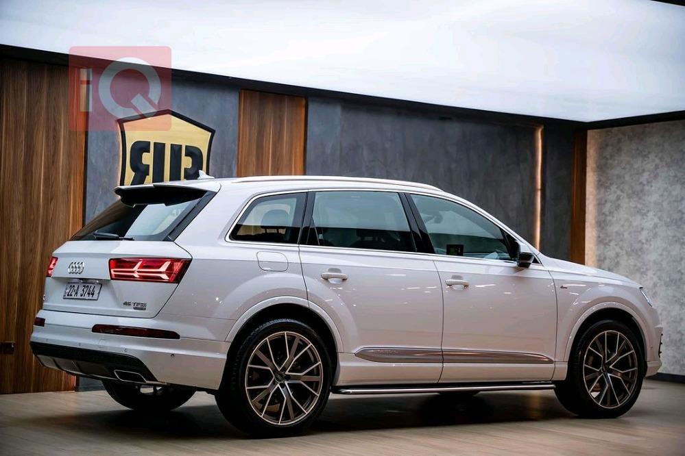 اودي Q7